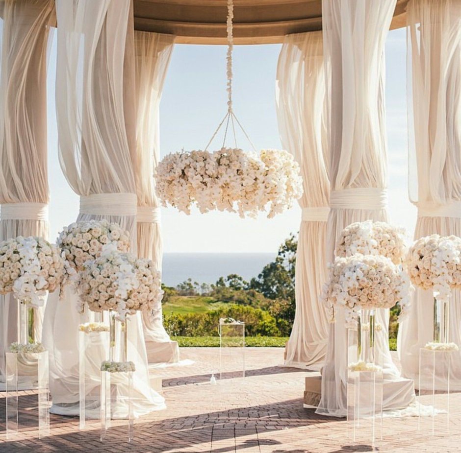 Красивый свадебный интерьер