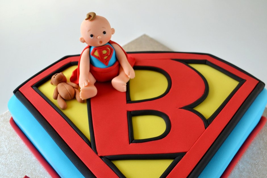 Торт с суперменом на Красном торте