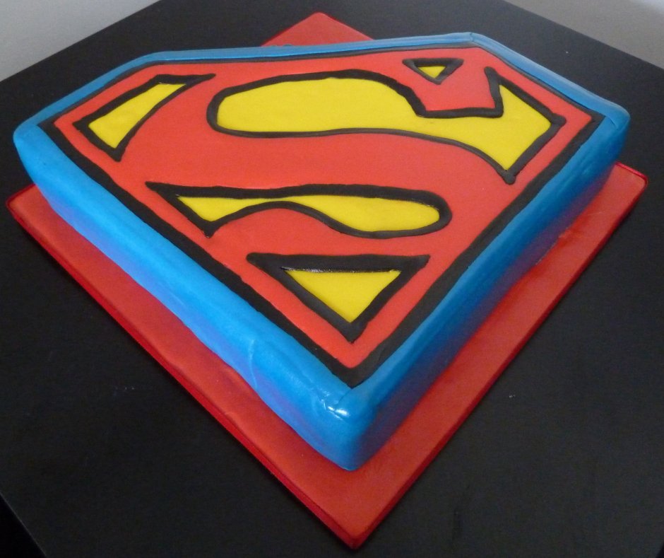 Супермен рисунок на торте