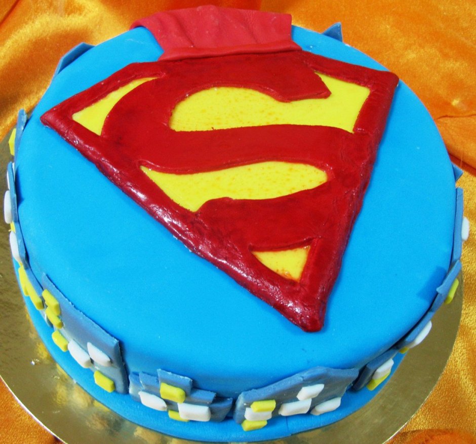 Торт Супермен с пряниками