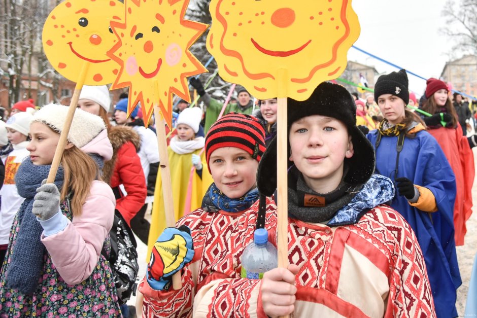 Праздник Масленица солнце