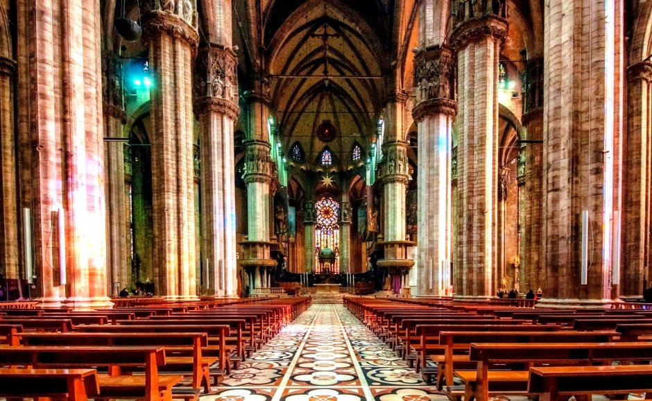 Миланский собор Дуомо внутри
