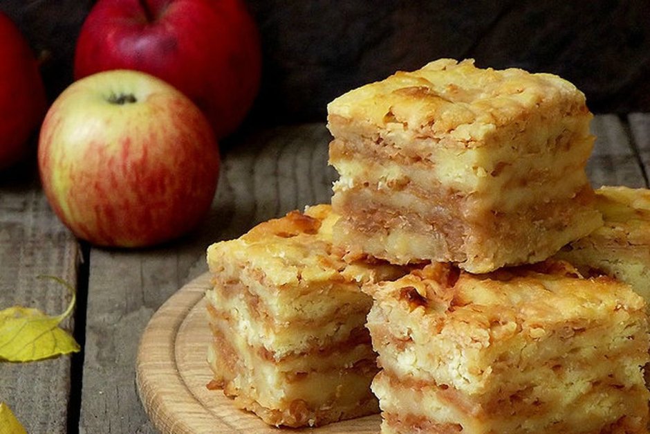 Насыпной пирог с яблоками