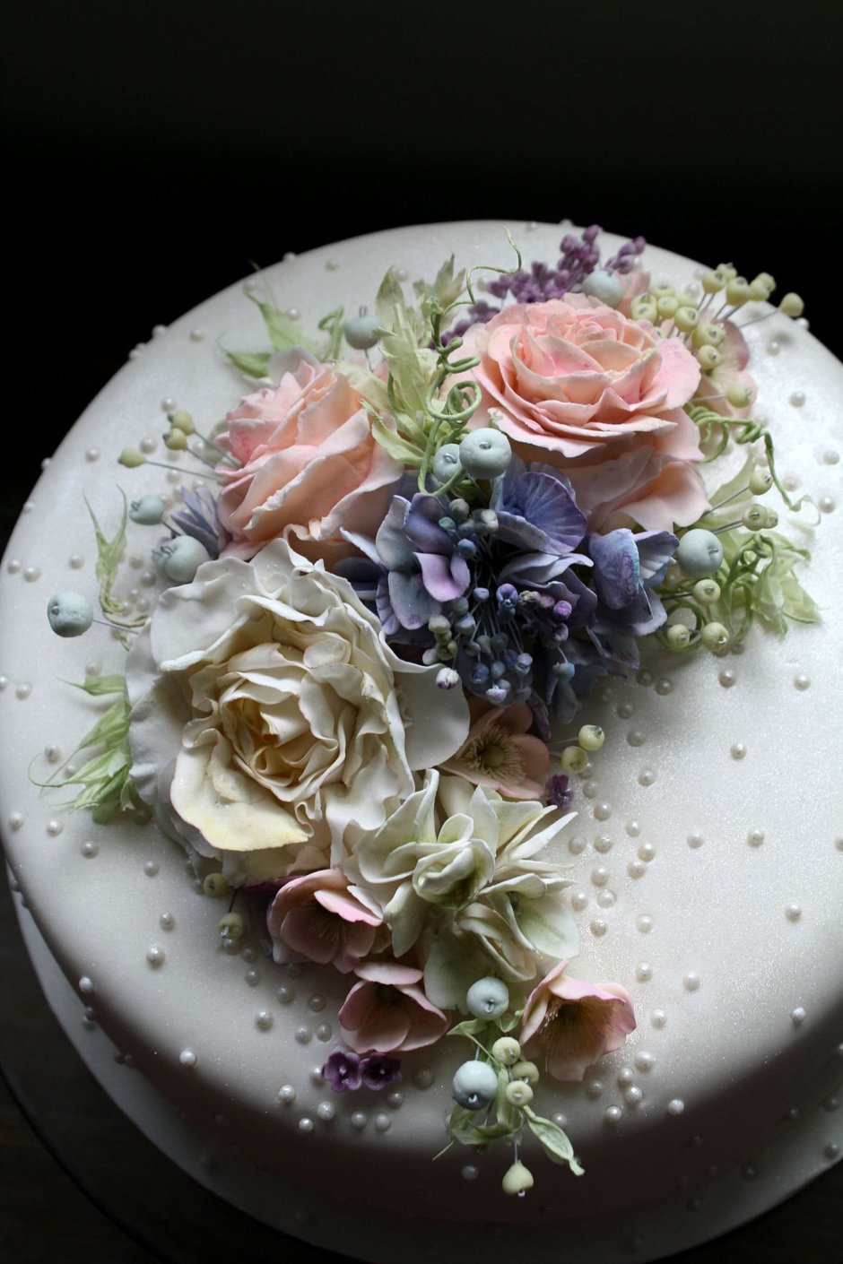 Украшение торта сухоцветами