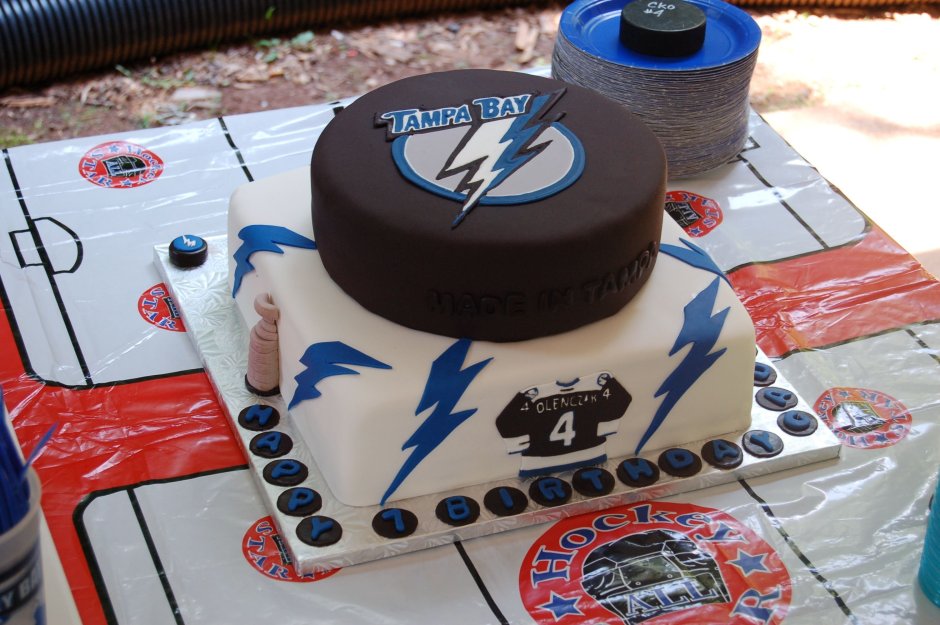 Торт для мужчины хоккей
