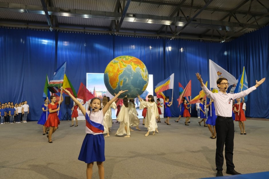 Фестиваль дружбы народов мира в школе