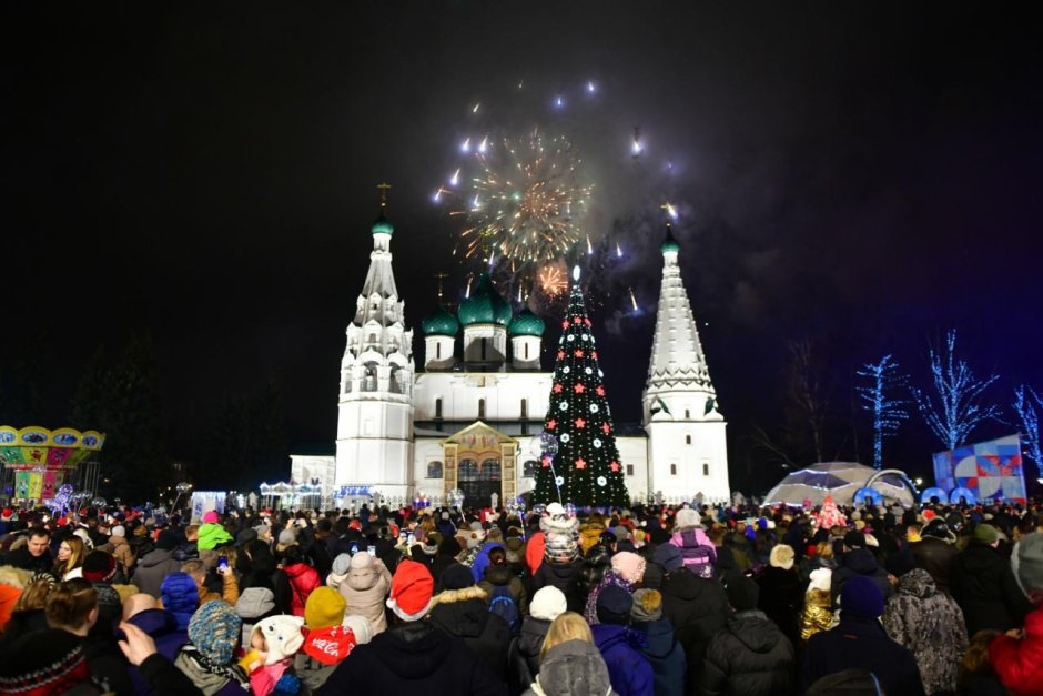 Советская площадь Ярославль новый год