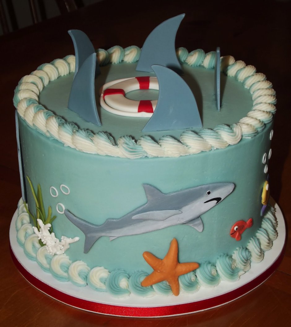 Торт с акулами для девочки