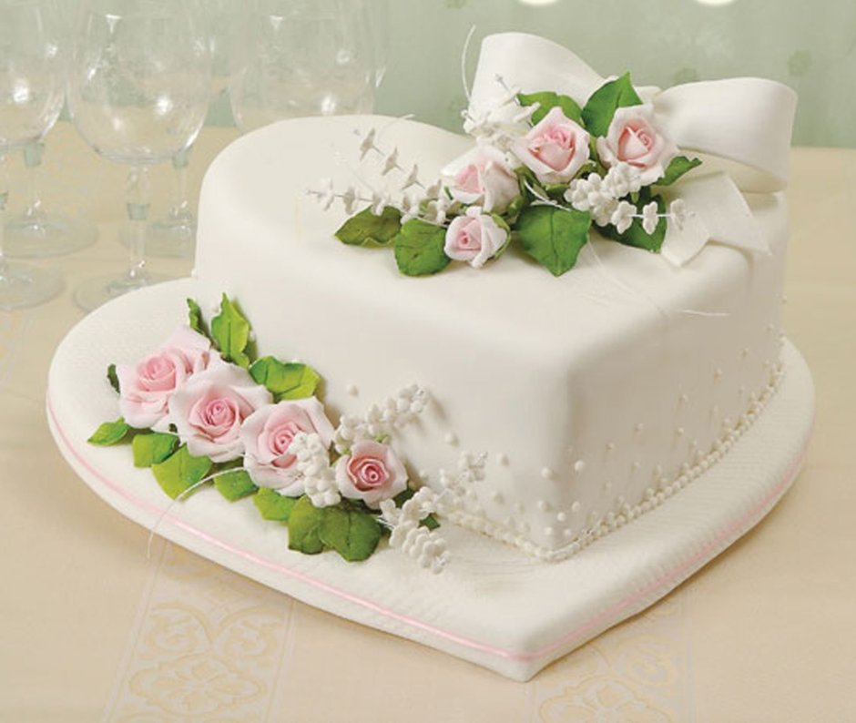 Нежный свадебный торт одноярусный