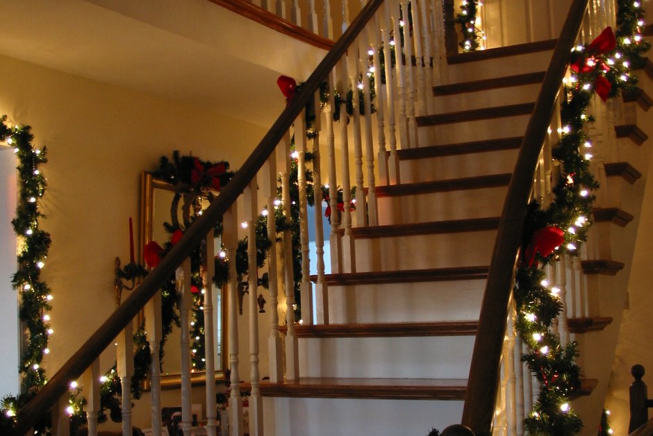 Украшение лестницы в доме