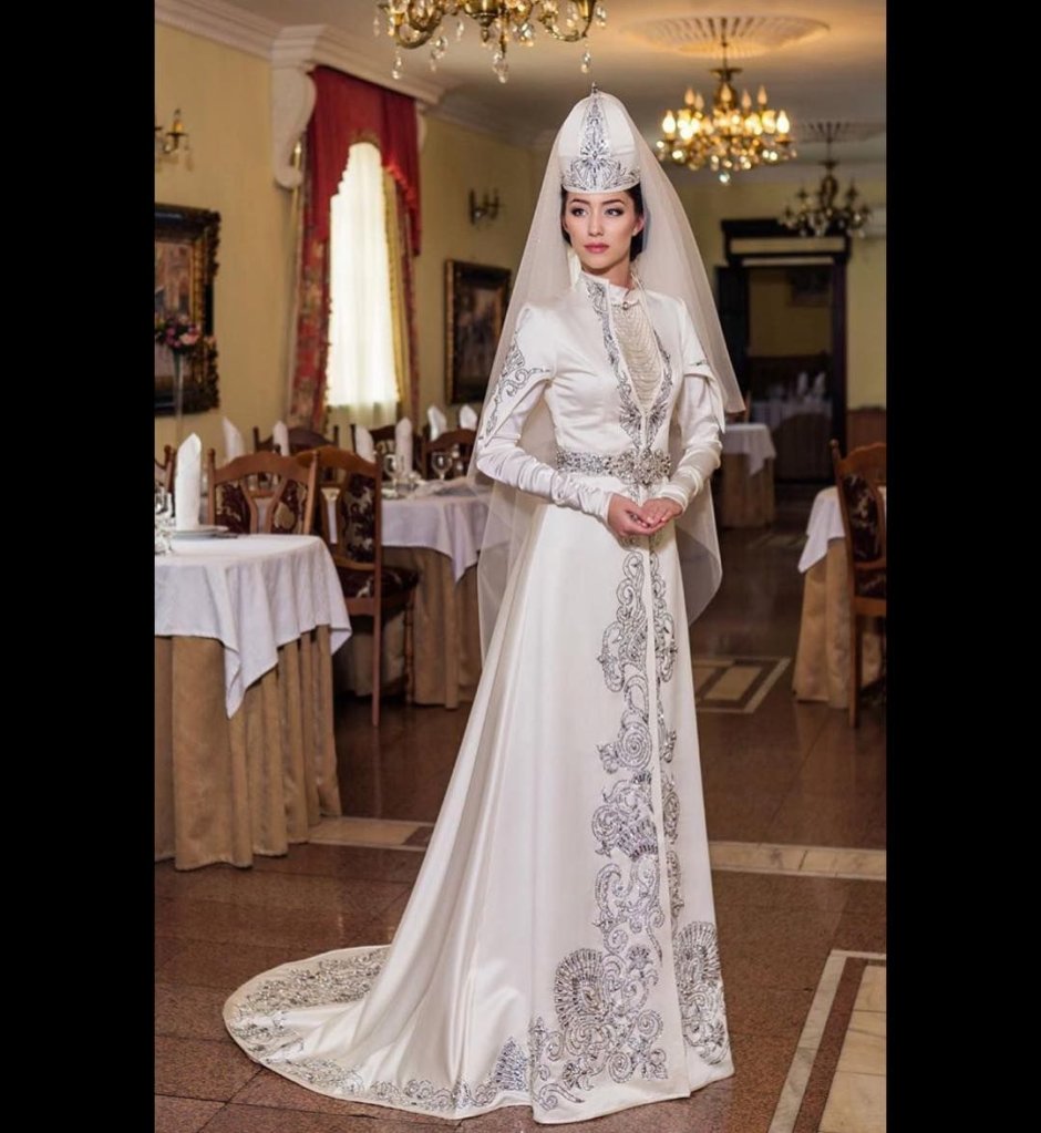 Свадебный национальный наряд у карачаевцев