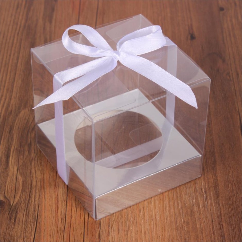 Прозрачная коробка для подарков