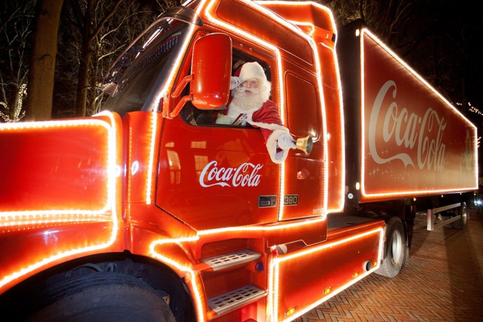 Санта Клаус на фуре Кока кола