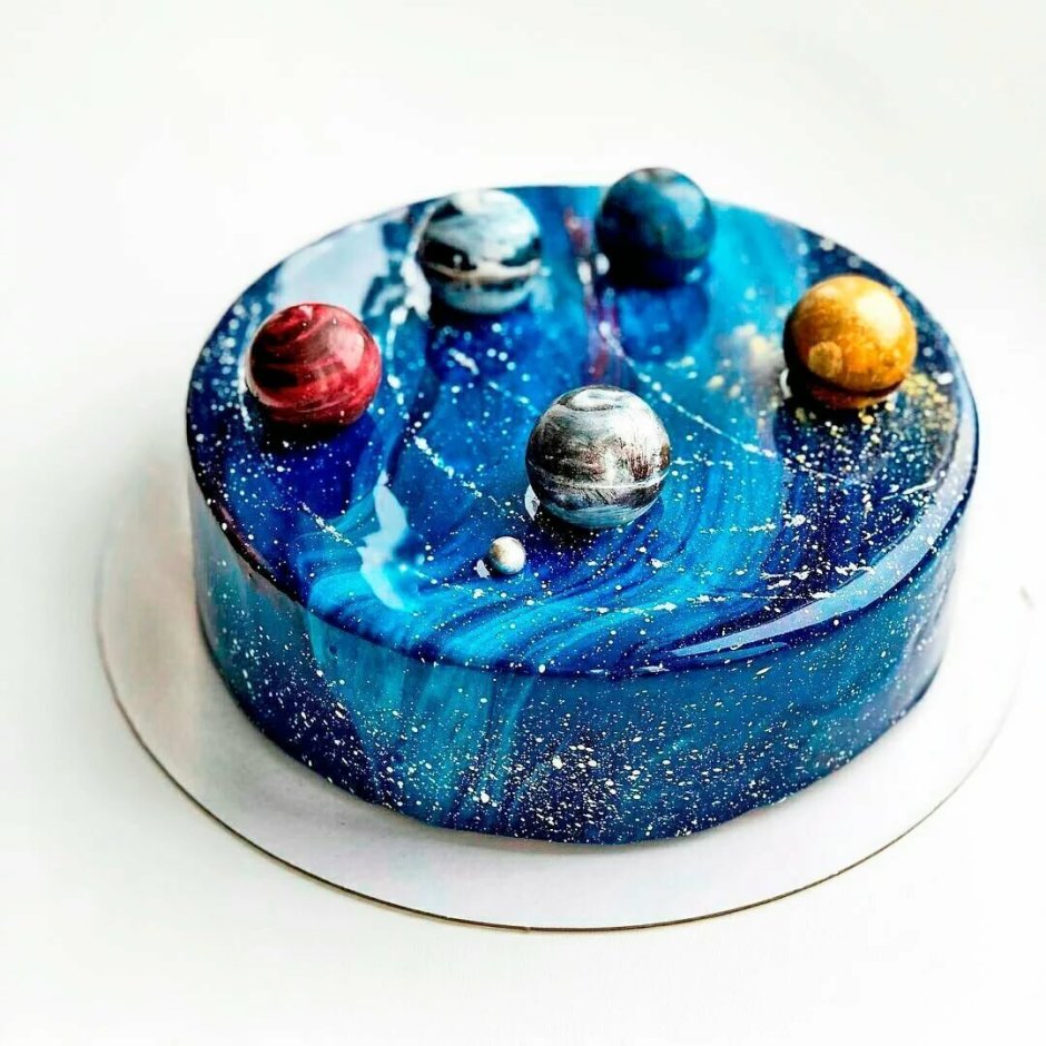 Муссовый космический торт