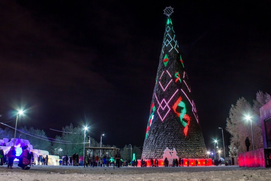 Новогодняя елка Спасская башня