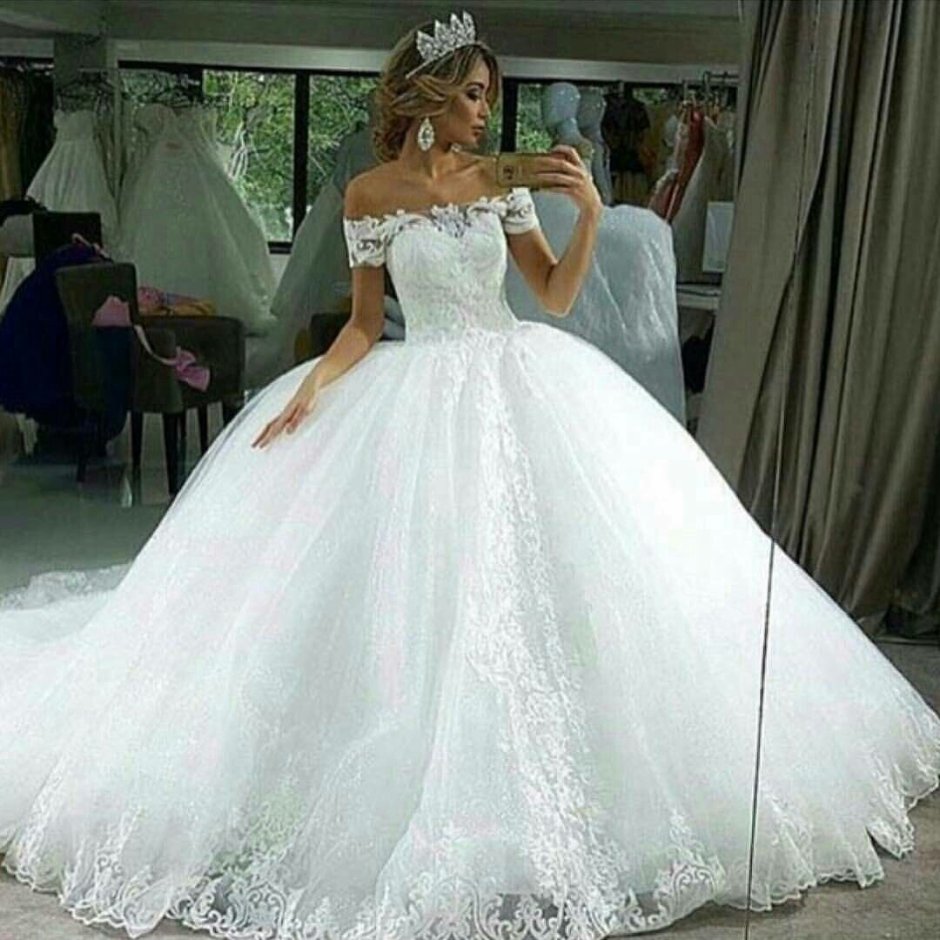 Самое пышное свадебное платье