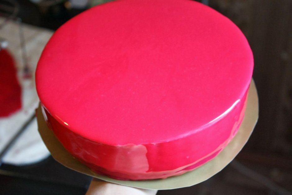 Муссовый торт красный бархат с зеркальной глазурью