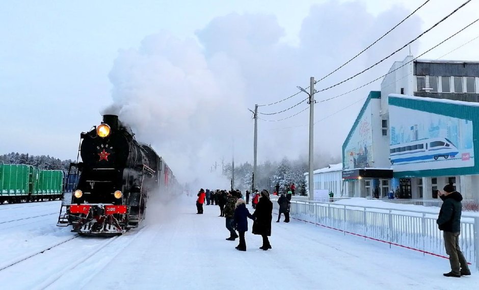 Сказочный зимний поезд