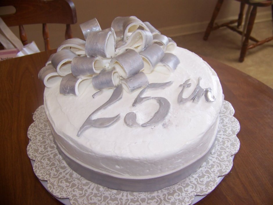Украшение торта на серебряную свадьбу