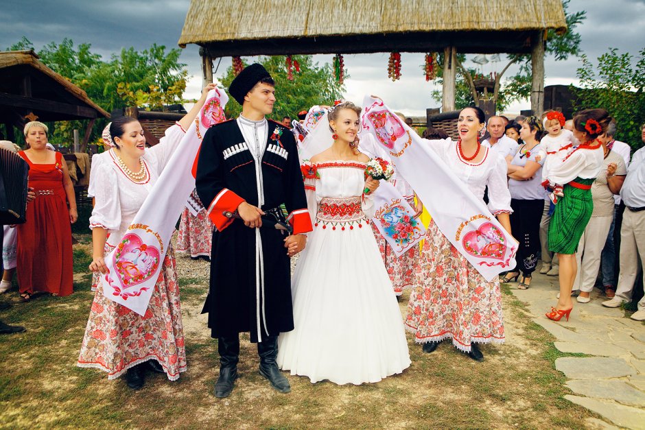 Свадебный наряд кубанских Казаков