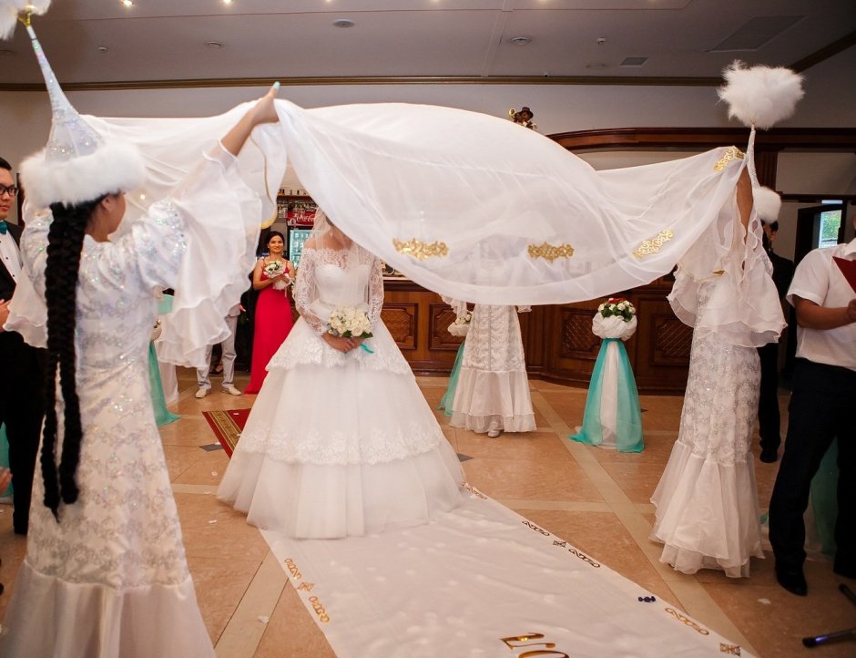 Казахские традиции беташар