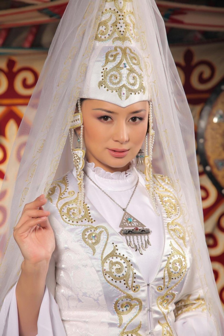 Невеста в саукеле Казахстан