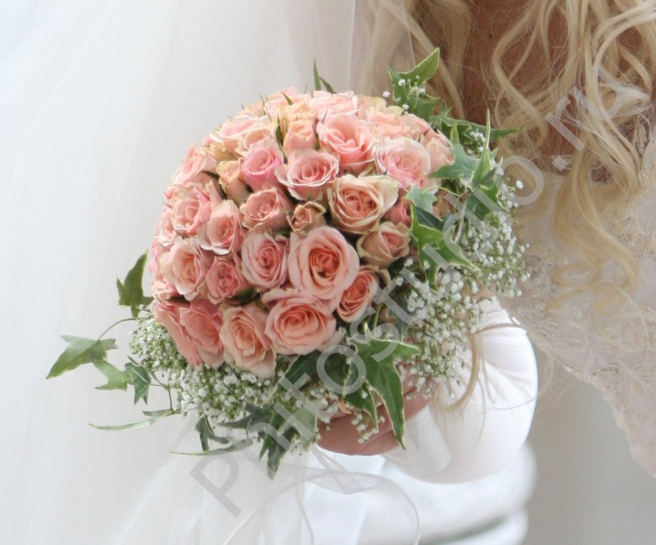 Букет невесты из мелкоцветной розы