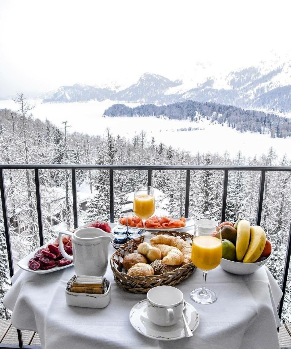 Завтрак в горах зимой