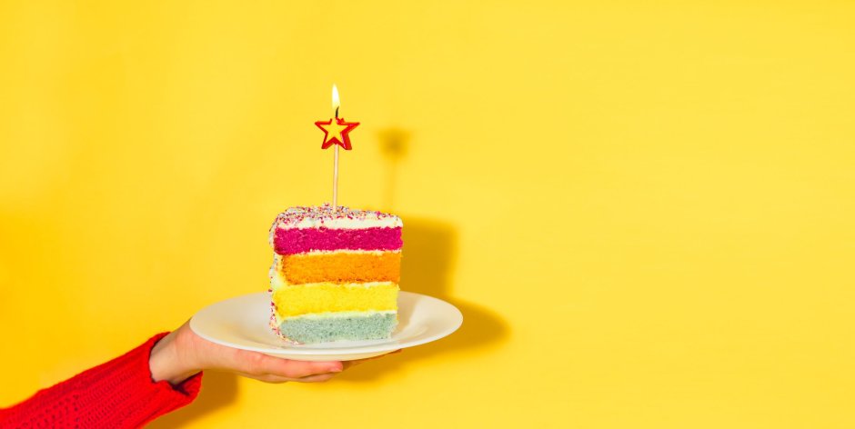 Торт с разноцветными полосками