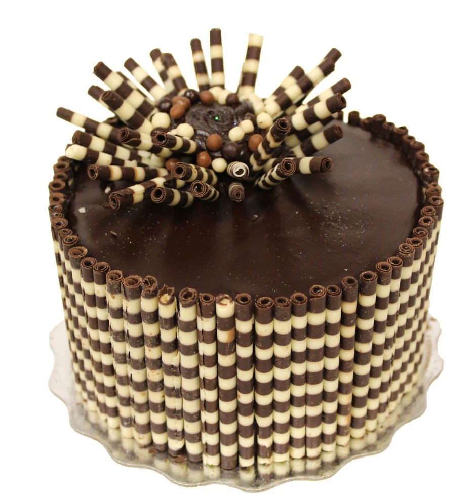 Украшение торта шоколадными трубочками