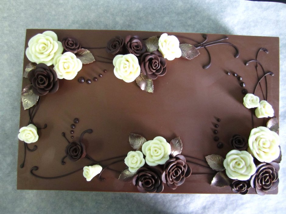 Украшение торта цветами из шоколада