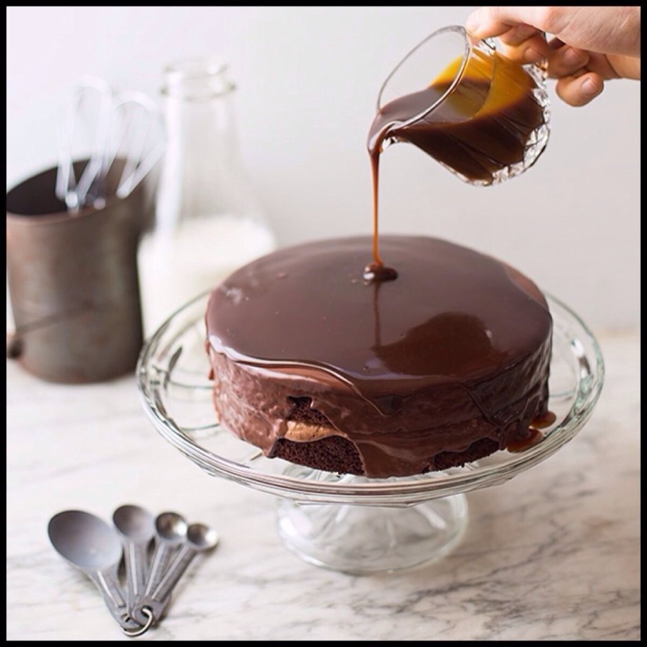 Шоколадный гляссаж для торта