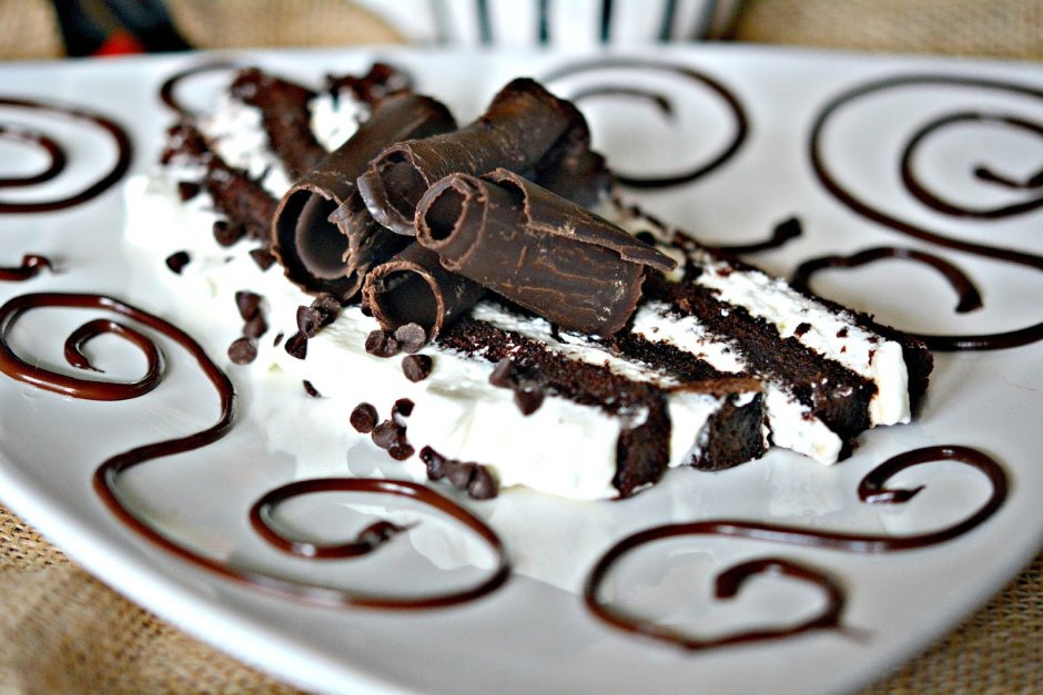 Украшение торта сердечками из шоколада для торта