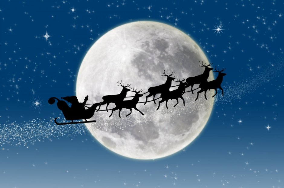 Санта Клаус на фоне Луны
