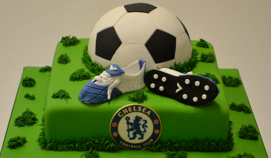 Торт футбольный креативный
