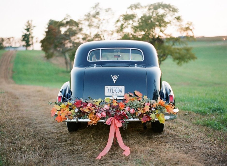 Украшение машины на свадьбу в стиле бохо
