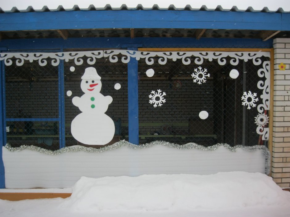 Зимнее украшение веранды в детском саду