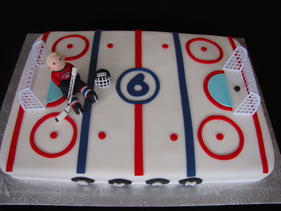 Коньки хоккеиста на торт