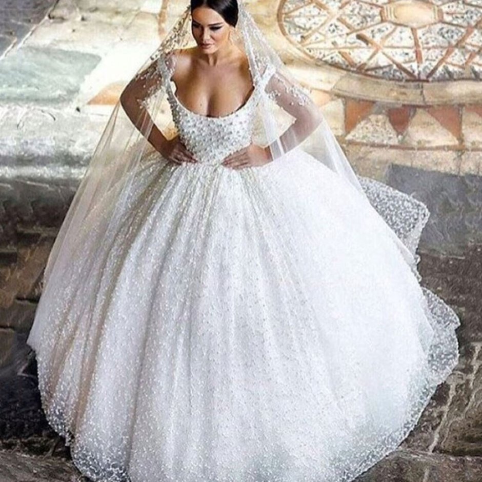 Свадебное платье с жемчугом Габиано
