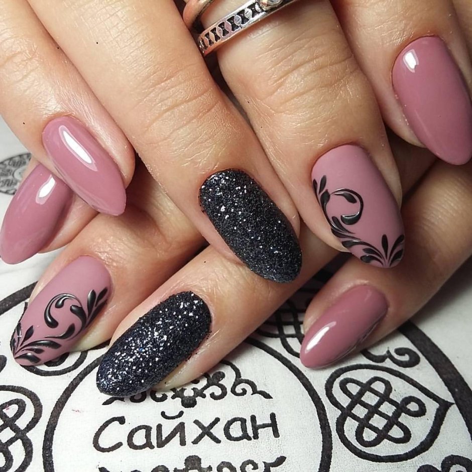 Черно розовые ногти