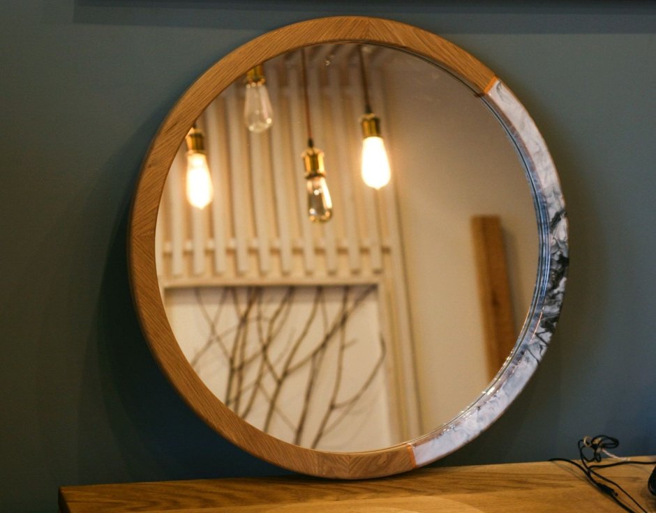 Круглое настенное зеркало Focus в деревянной раме Mr-886014