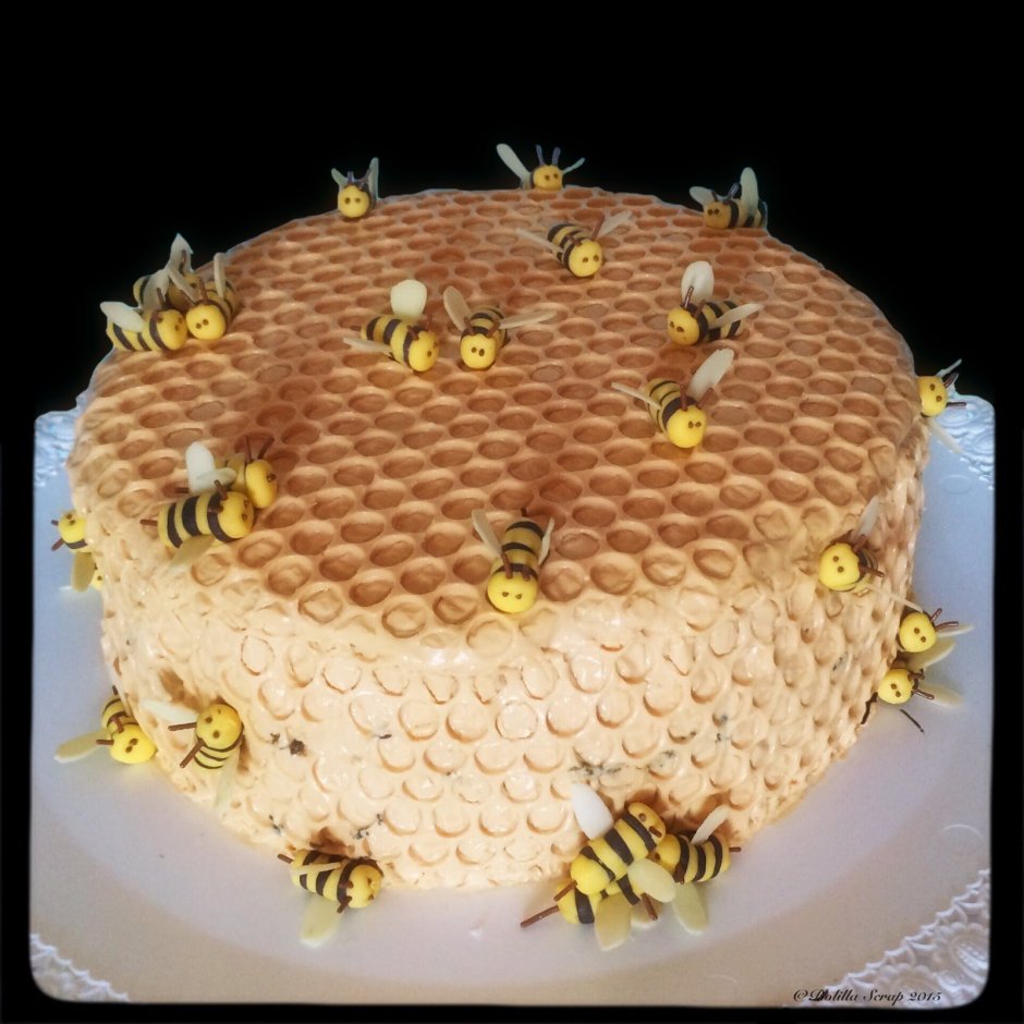 Медовый торт с пчелками