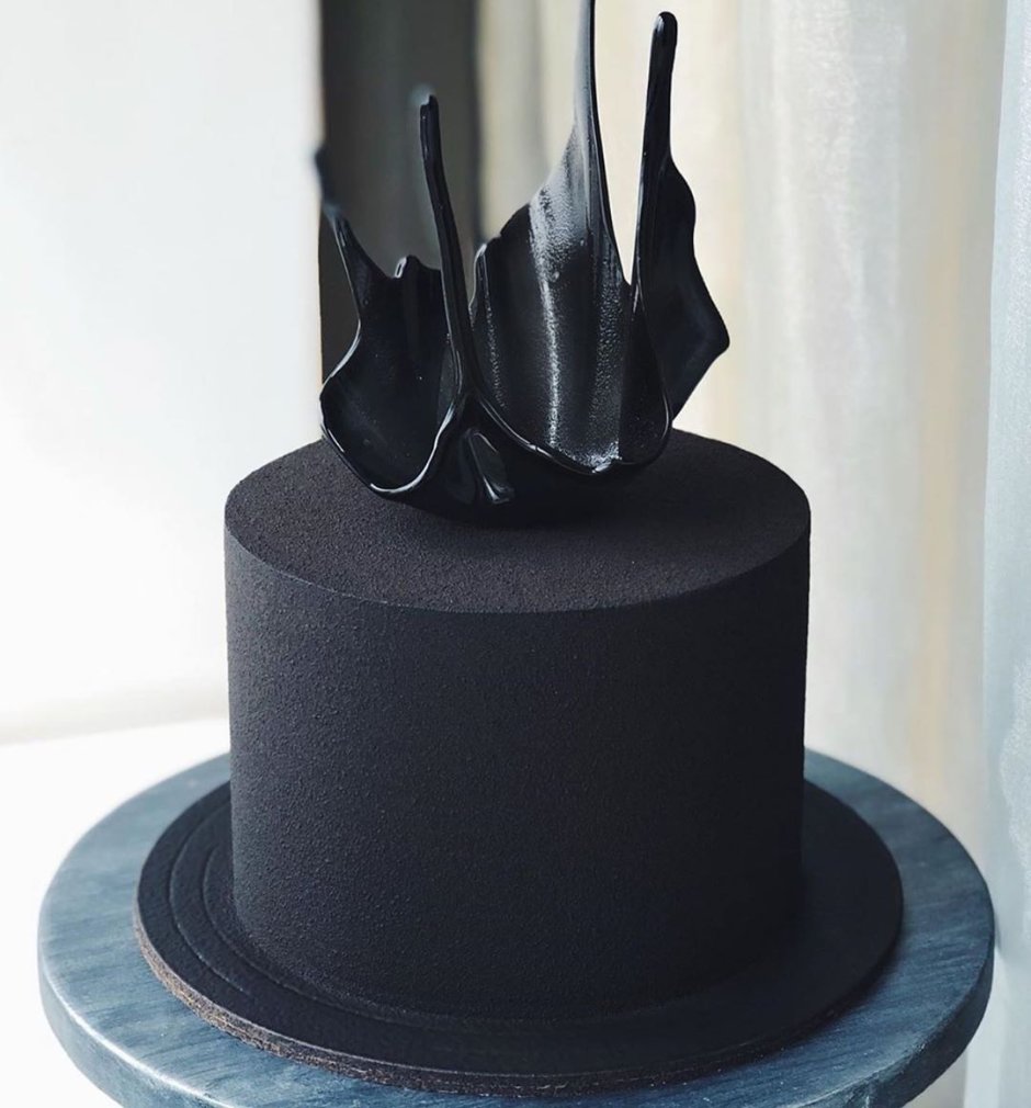Черный мужской торт