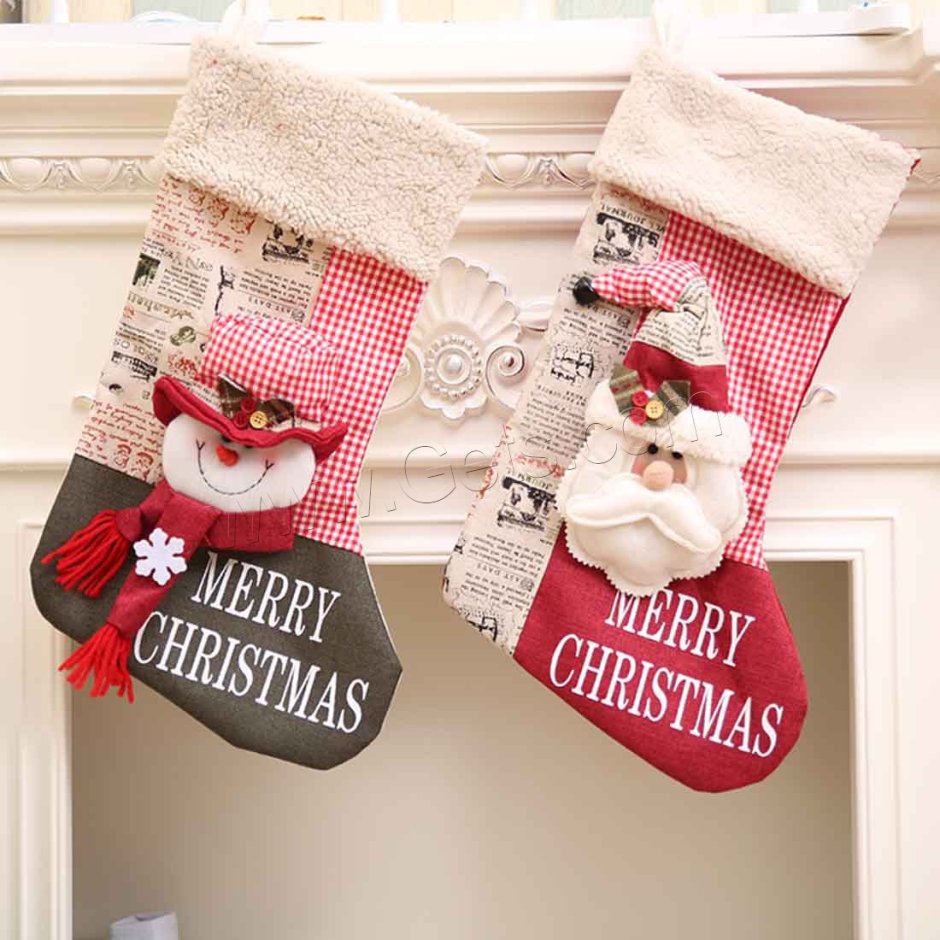 Эстетики носки над камином новогодние