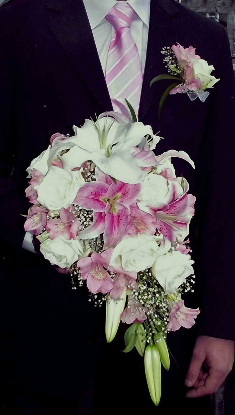 Свадебный букет лилии Монобукет