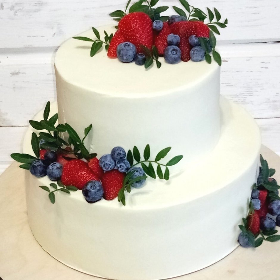 Свадебный торт одноярусный с фруктами