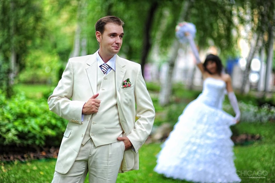 Мужской свадебный костюм коричневый в клетку