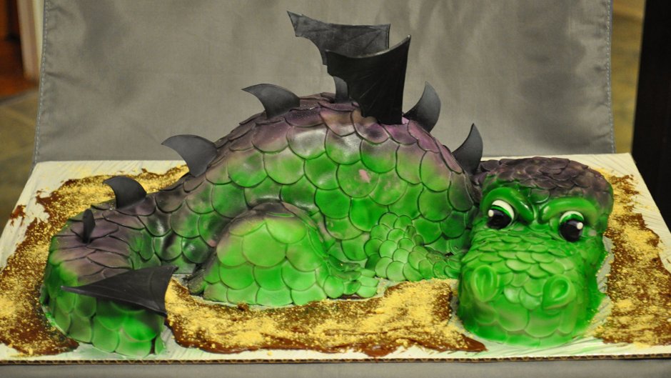 Торт дракон Беззубик