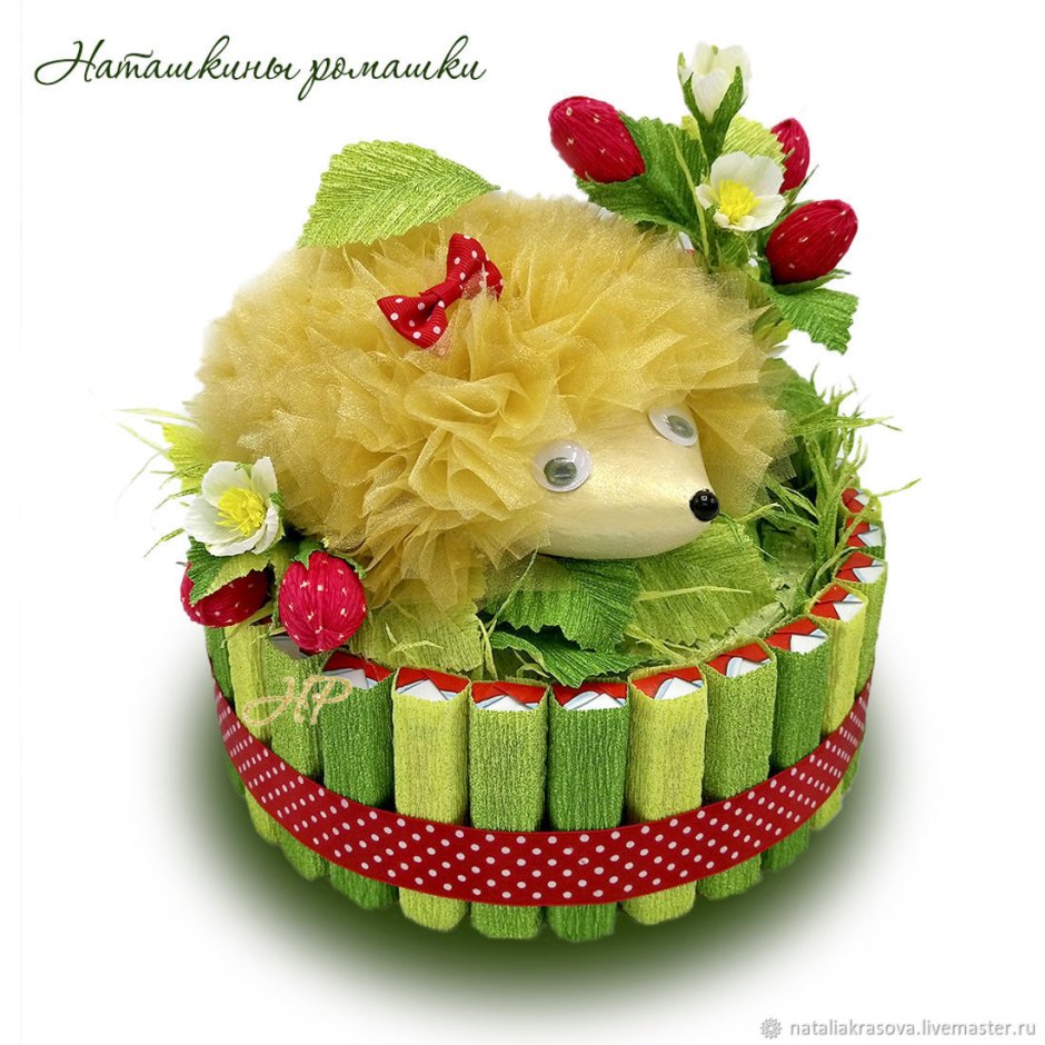 Детский торт Ежик с ягодами