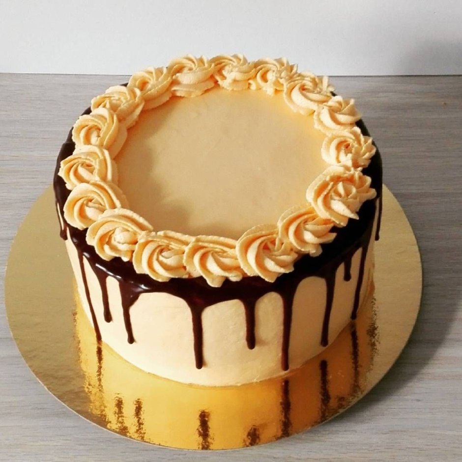 Медовый торт с творожным кремом чиз